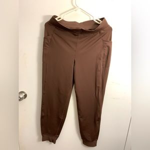 Fabletics Jogger With Packets Size M